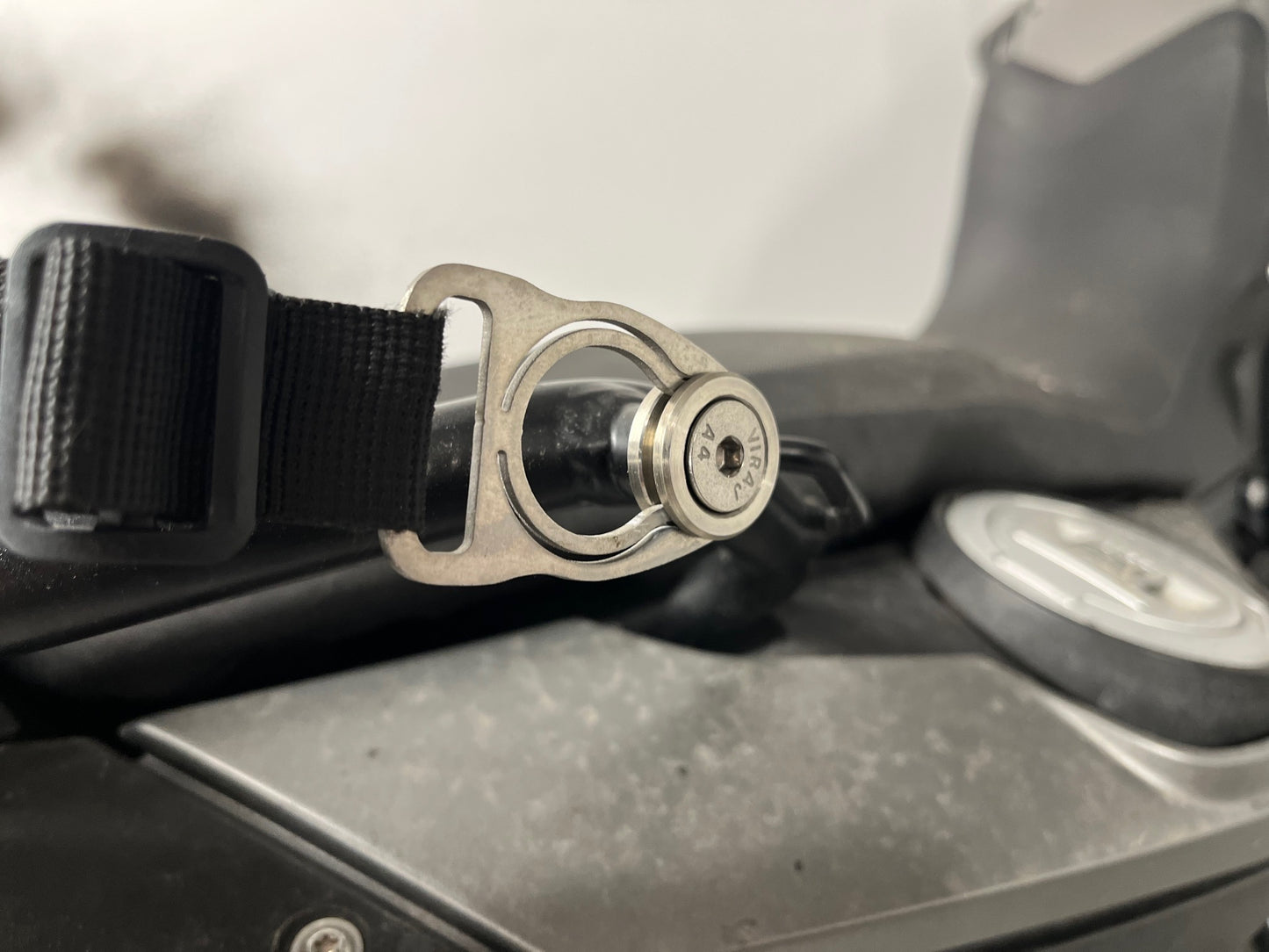 UNIVERSAL CLIP