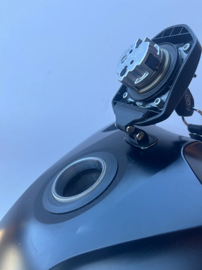 clever way to hold the gas cap on the tenere 700
